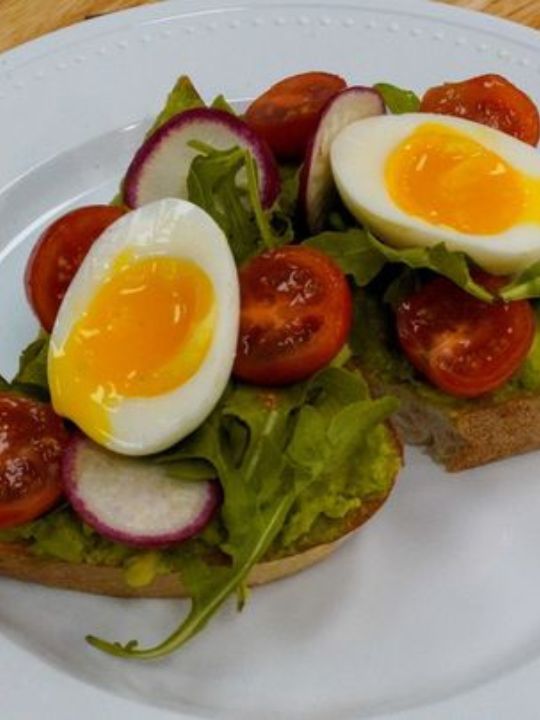 Avocado Toast w/ Jammy Egg